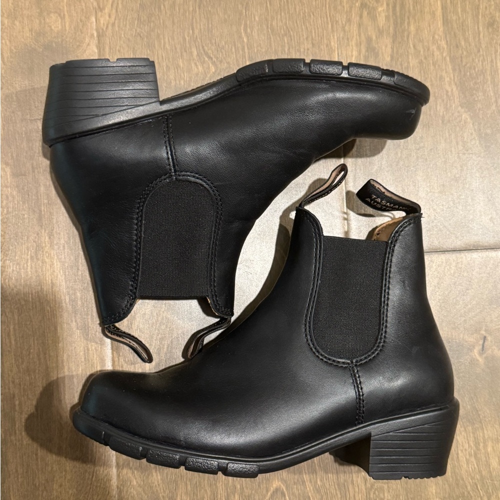 Blundstone Heeled Black Ankle Boots